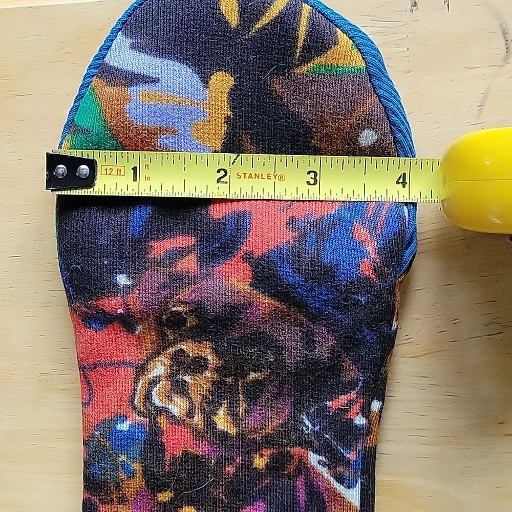 ANIMATED CLOSET MITTENS